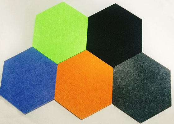 Teatro multicolor Hexágono Paneles de absorción de sonido Baffles Instalación de clavos